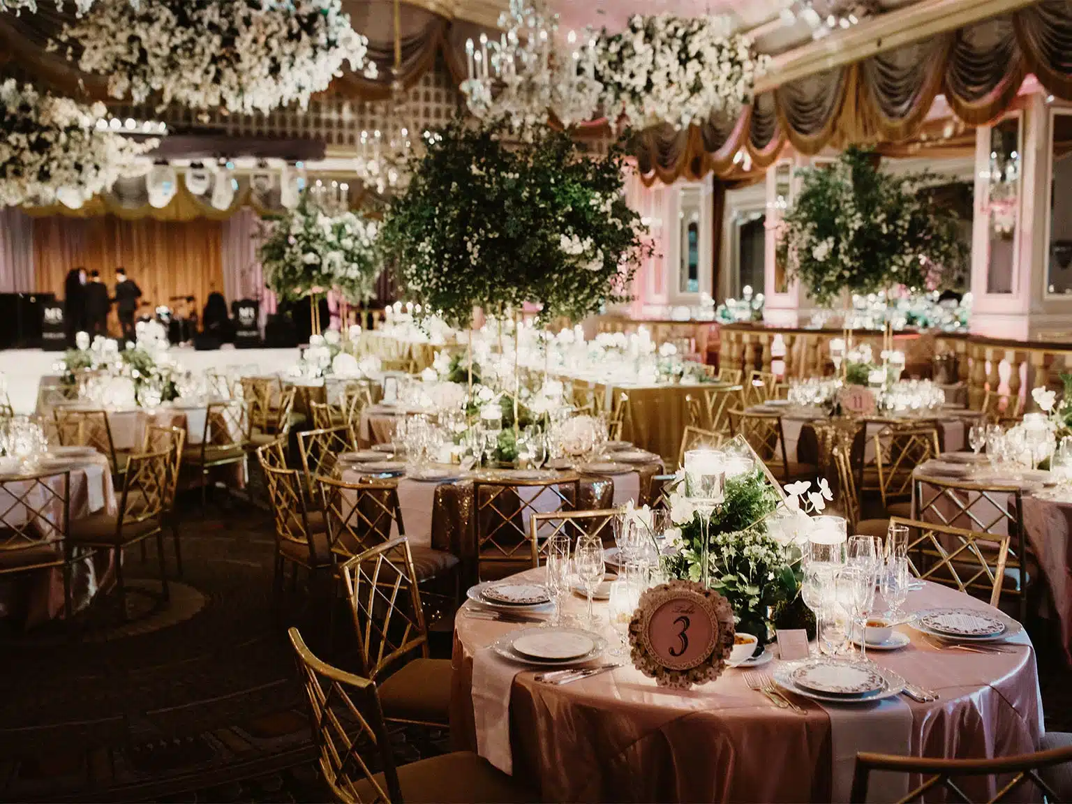 Luxury pre-wedding hotel room with romantic decor in Thane
