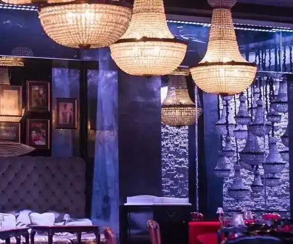 Leisure lounge and entertainment bar in Thane